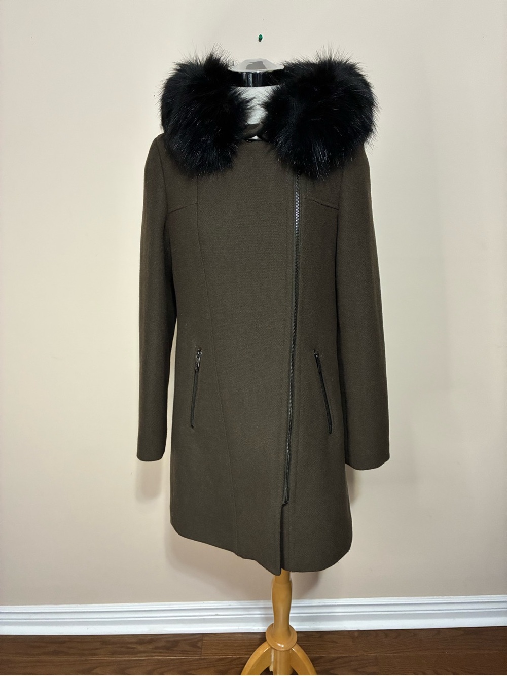 Calvin Klein Women’s Olive Coat with Asymmetrical Zipper and Faux Fur Collar